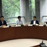 文教警察委員会での1枚